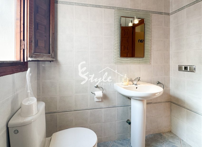 Resale - Villa - Cabo Roig