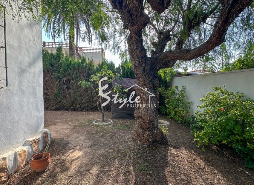 Resale - Villa - Cabo Roig