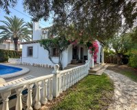 Resale - Villa - Cabo Roig