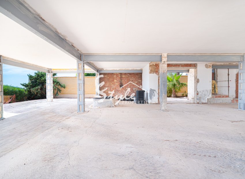 Resale - Villa - Cabo Roig