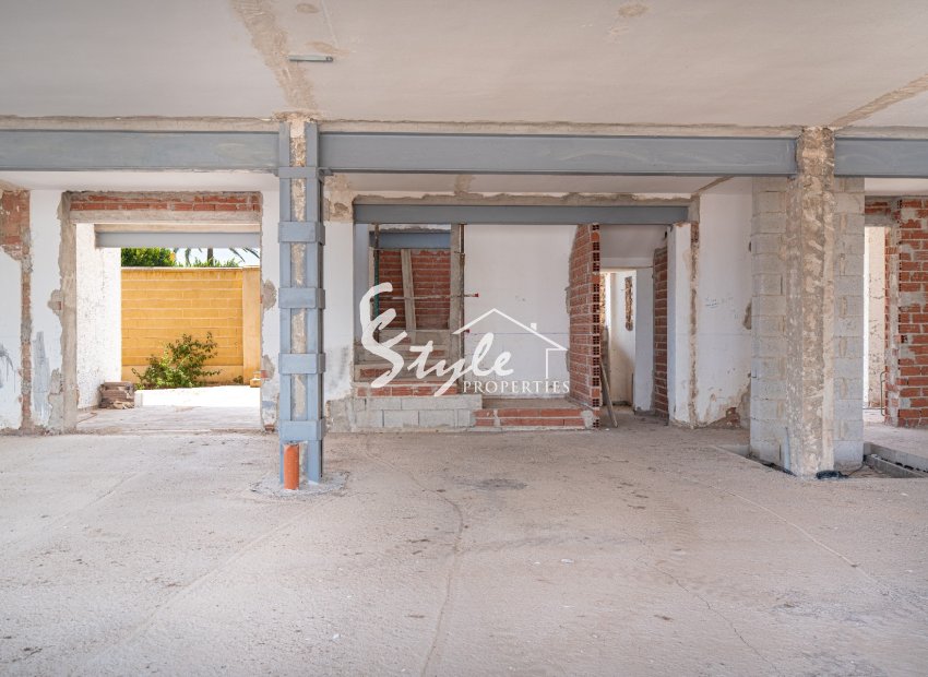 Resale - Villa - Cabo Roig