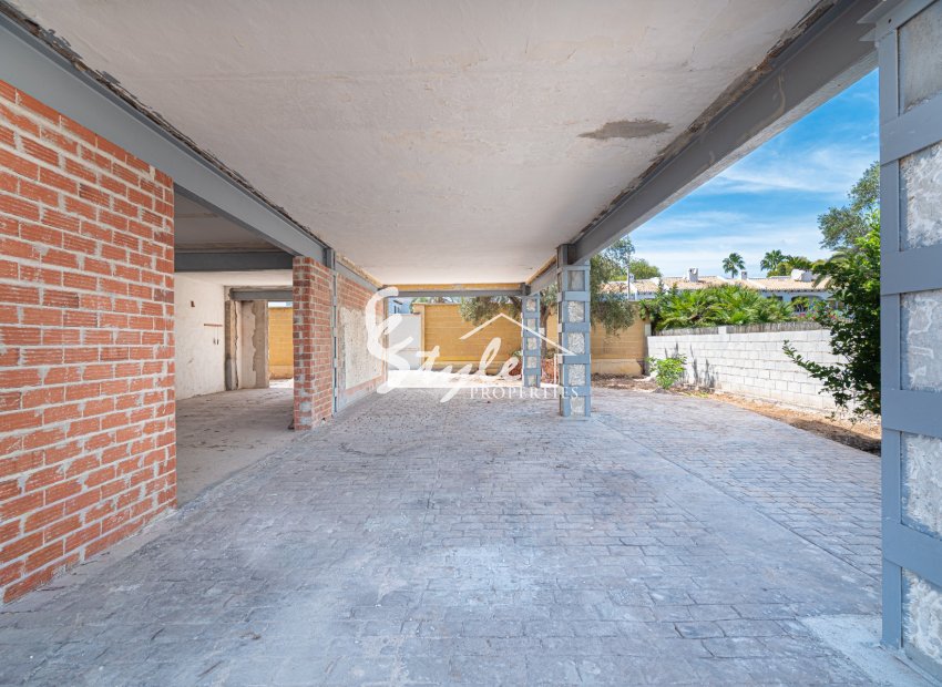 Resale - Villa - Cabo Roig