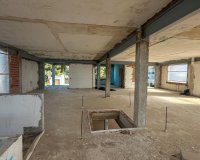 Resale - Villa - Cabo Roig