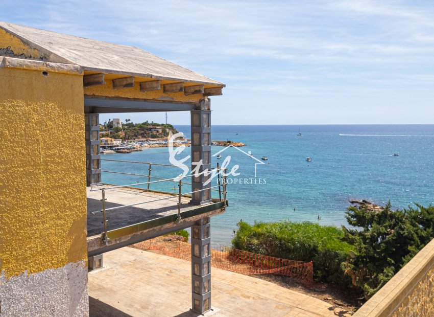 Resale - Villa - Cabo Roig