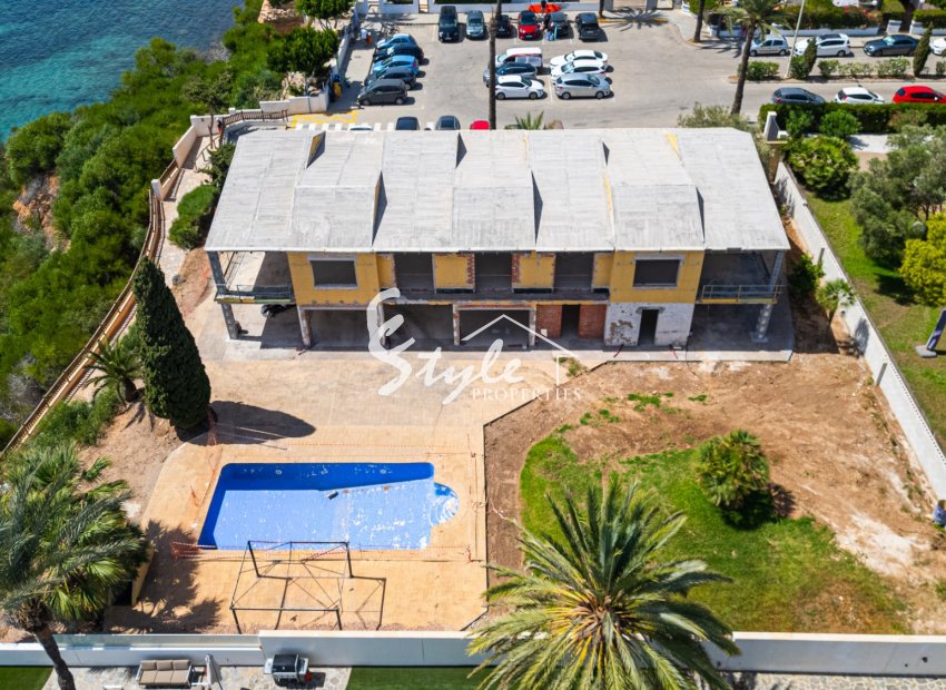 Resale - Villa - Cabo Roig