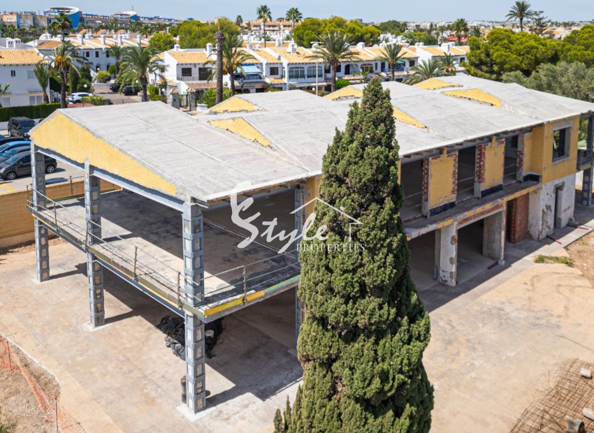 Resale - Villa - Cabo Roig