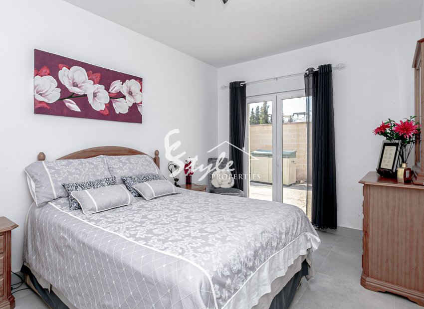 Resale - Villa - Campoamor - Lomas de Don Juan