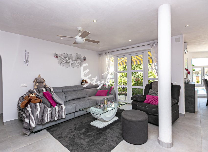 Resale - Villa - Campoamor - Lomas de Don Juan