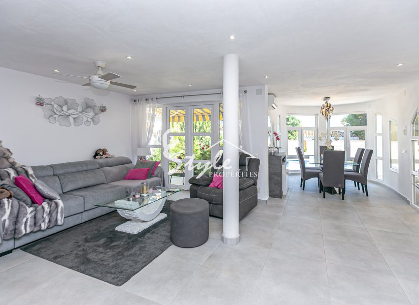 Resale - Villa - Campoamor - Lomas de Don Juan