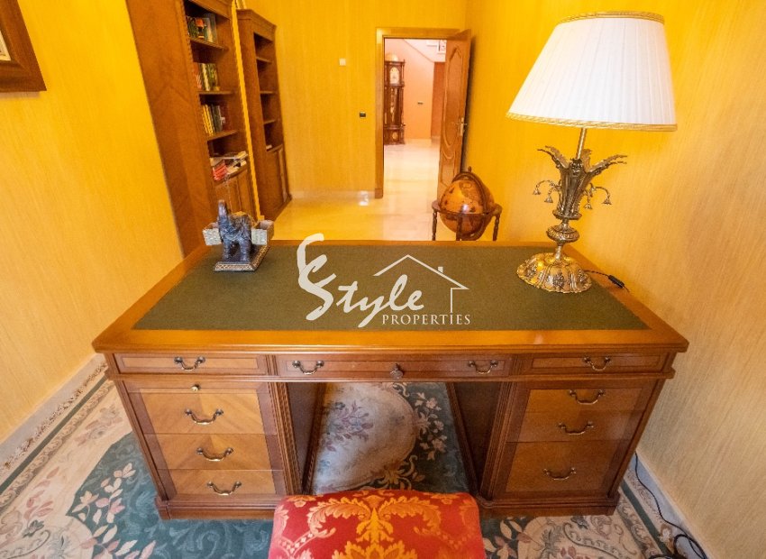 Resale - Villa - Campoamor