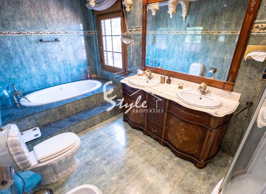 Resale - Villa - Campoamor