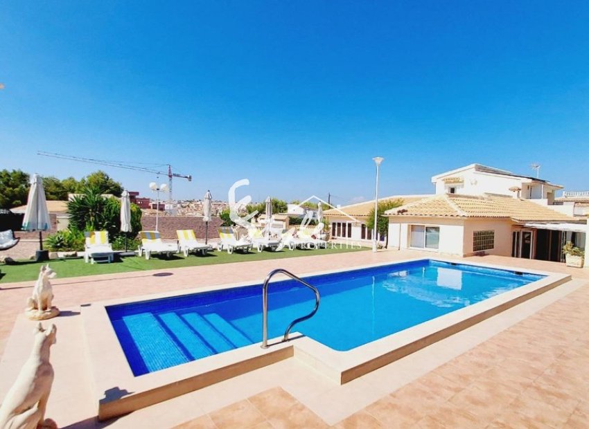 Resale - Villa - Campoamor