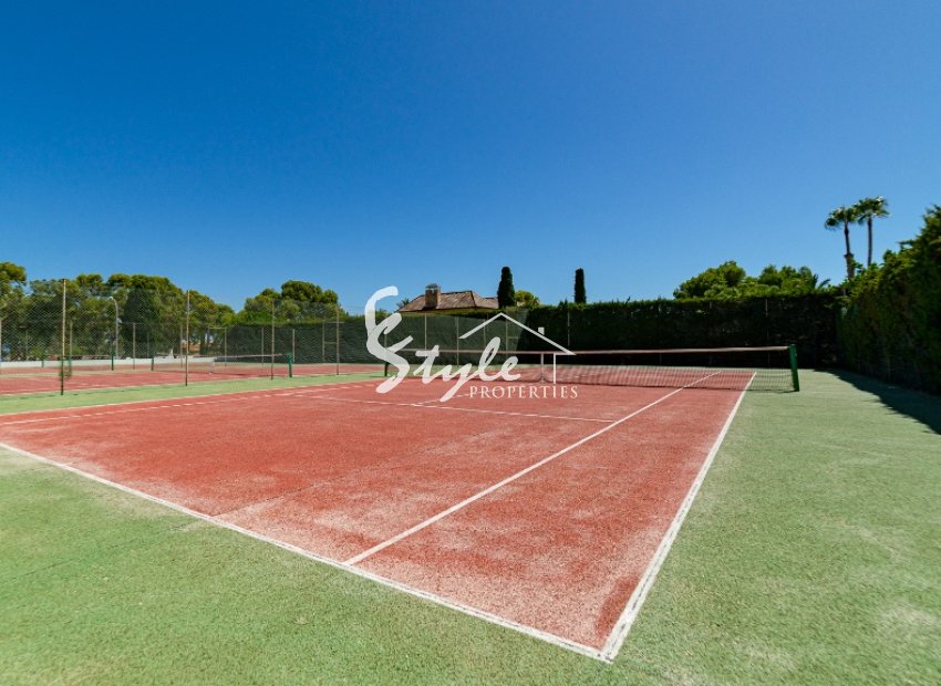 Resale - Villa - Campoamor