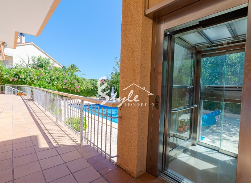 Resale - Villa - Campoamor