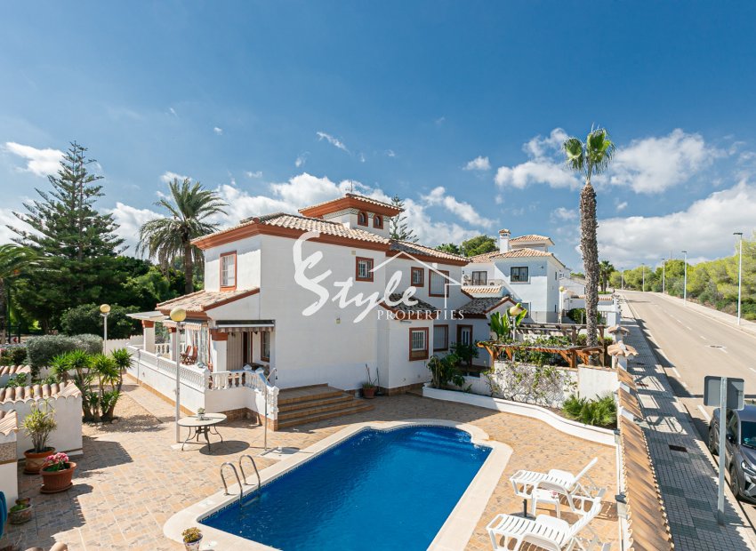 Resale - Villa - Campoamor