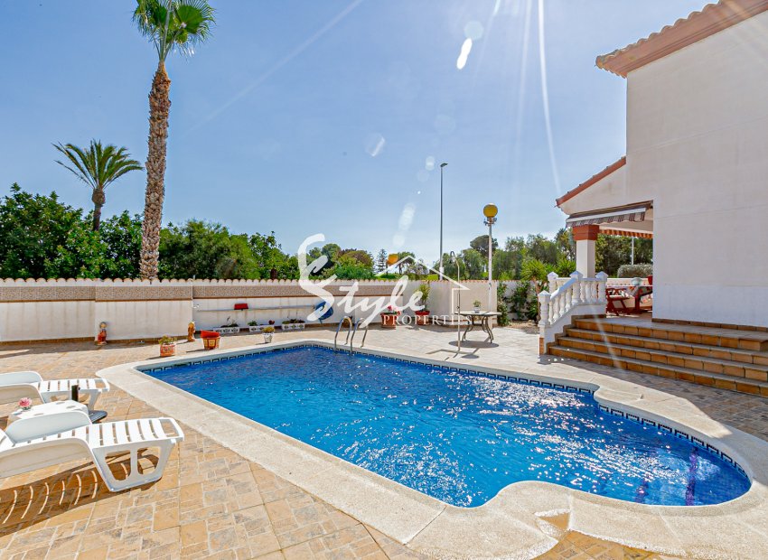 Resale - Villa - Campoamor