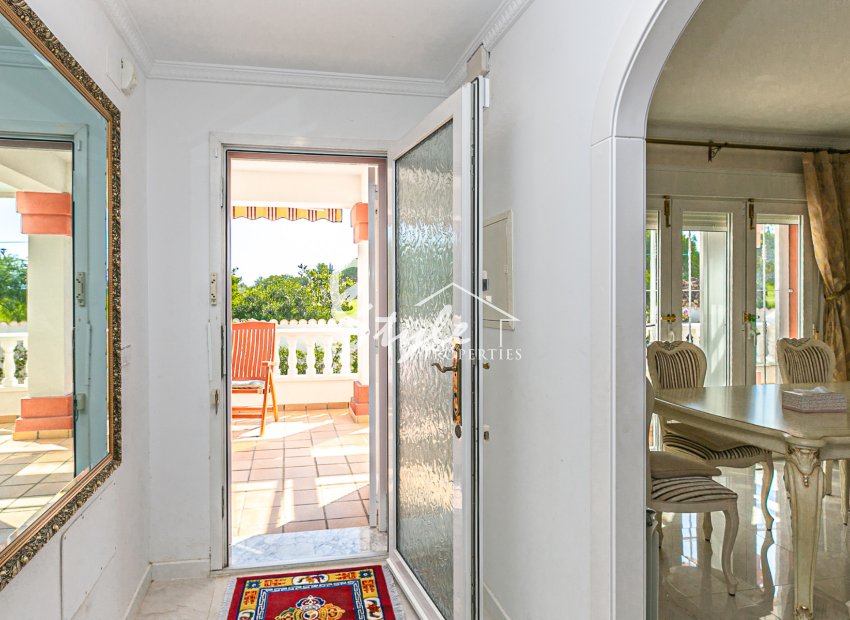 Resale - Villa - Campoamor