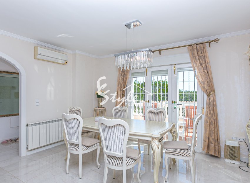Resale - Villa - Campoamor