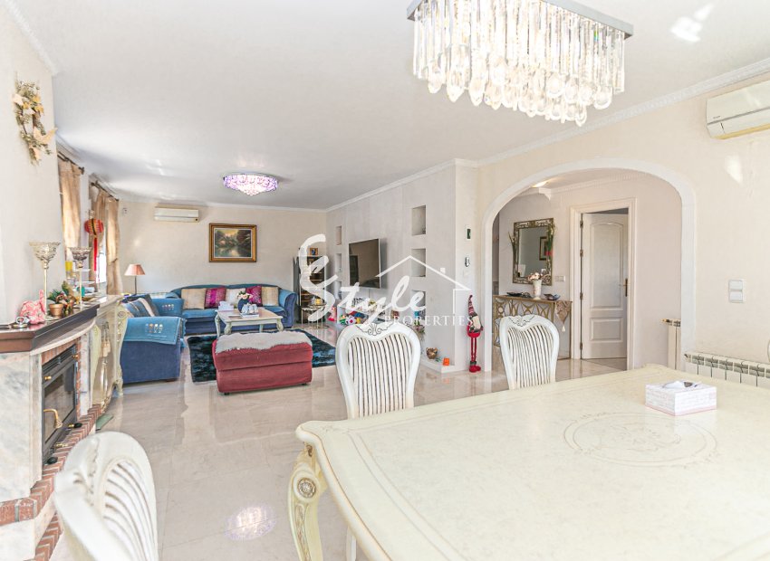 Resale - Villa - Campoamor