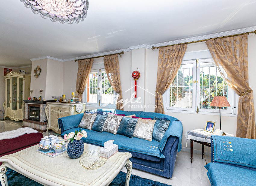 Resale - Villa - Campoamor