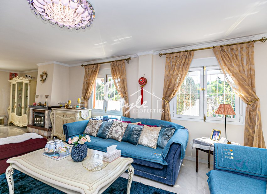 Resale - Villa - Campoamor