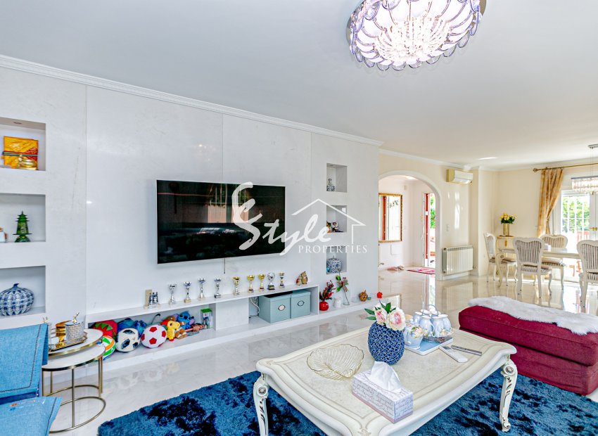 Resale - Villa - Campoamor