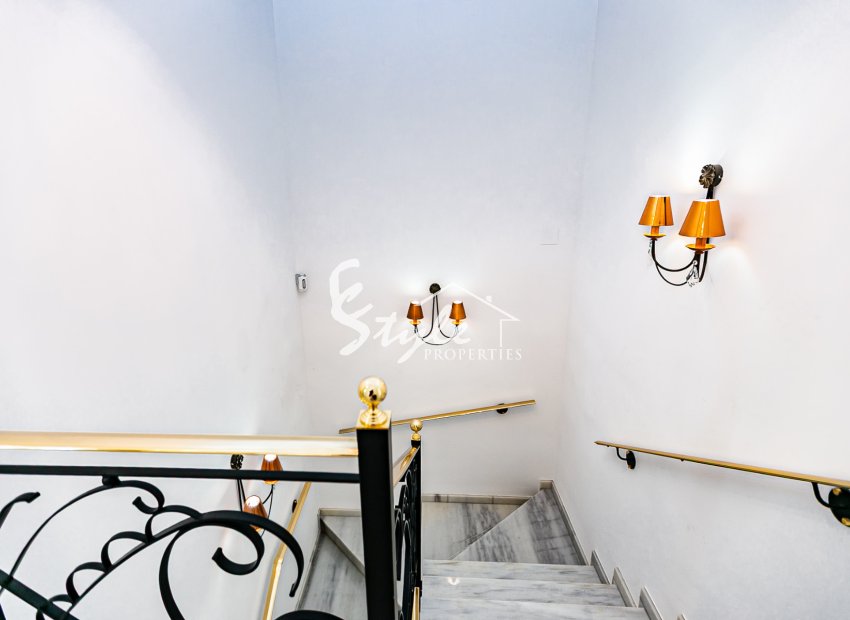 Resale - Villa - Campoamor