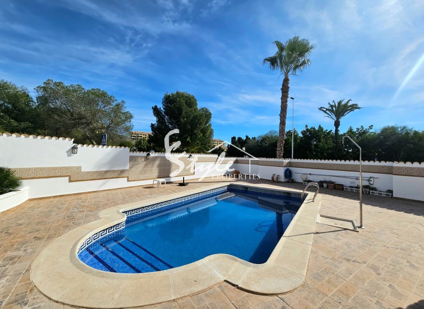 Resale - Villa - Campoamor