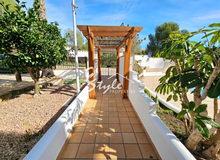 Resale - Villa - Campoamor