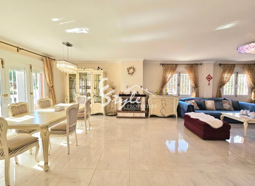 Resale - Villa - Campoamor