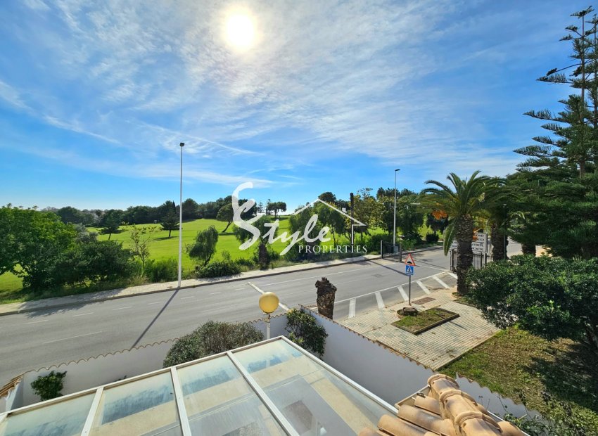 Resale - Villa - Campoamor