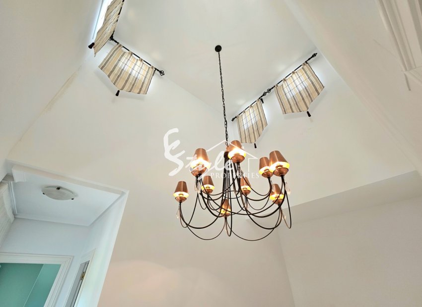 Resale - Villa - Campoamor