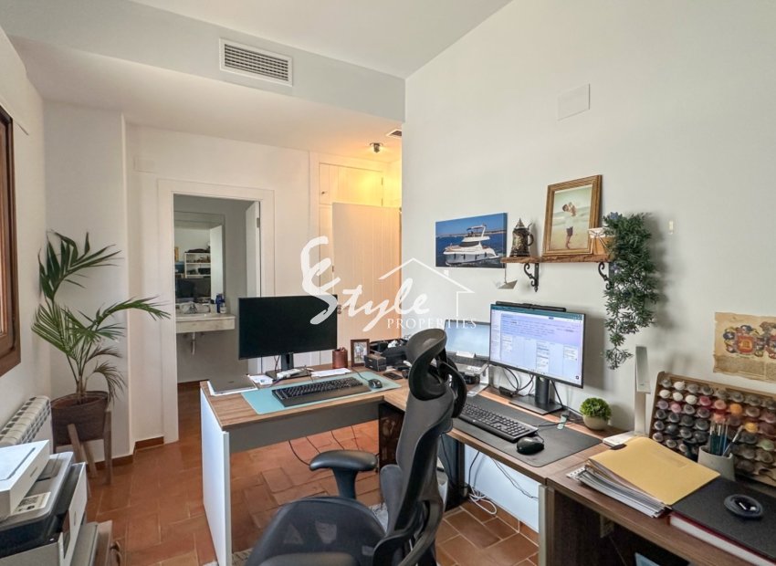 Resale - Villa - Campoamor