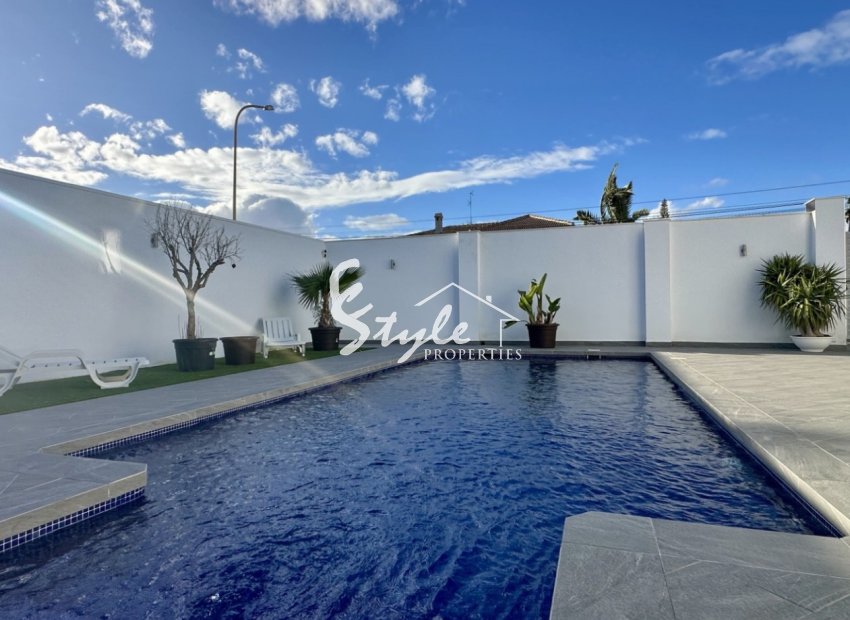 Resale - Villa - Ciudad Quesada