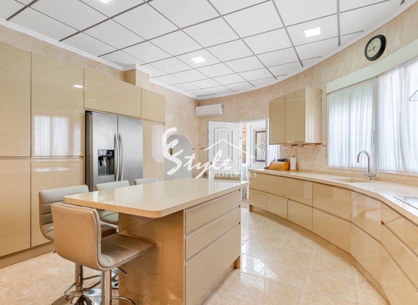 Resale - Villa - Ciudad Quesada