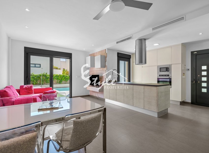 Resale - Villa - Ciudad Quesada