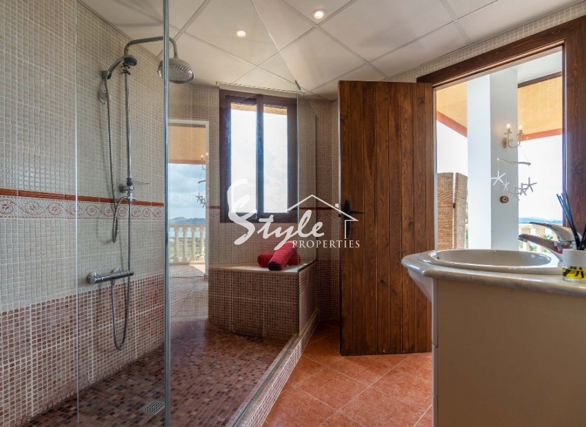 Resale - Villa - Costa Blanca - Orihuela Costa