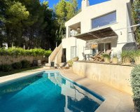 Resale - Villa - Costa de la Calma - Calvià