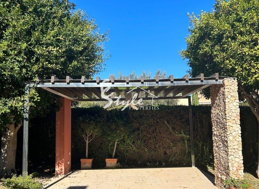 Resale - Villa - Dahesa de Campoamor - Campoamor