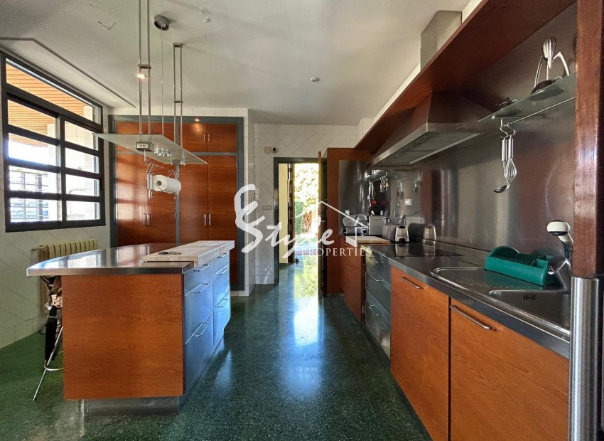 Resale - Villa - Dahesa de Campoamor - Campoamor