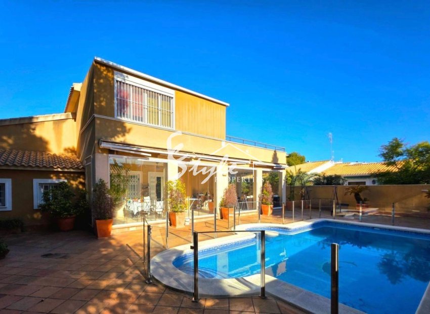 Resale - Villa - Dehesa de campoamor - Campoamor