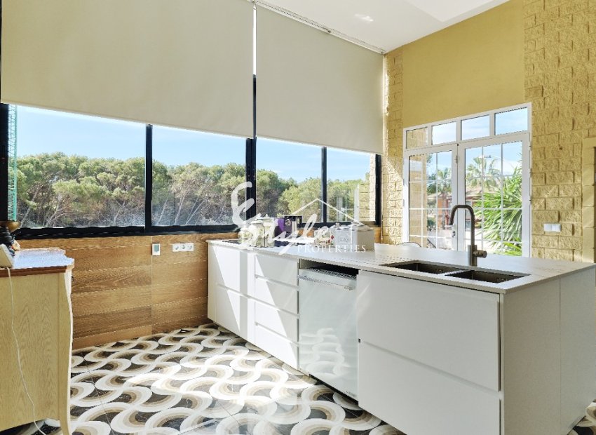 Resale - Villa - Dehesa de Campoamor