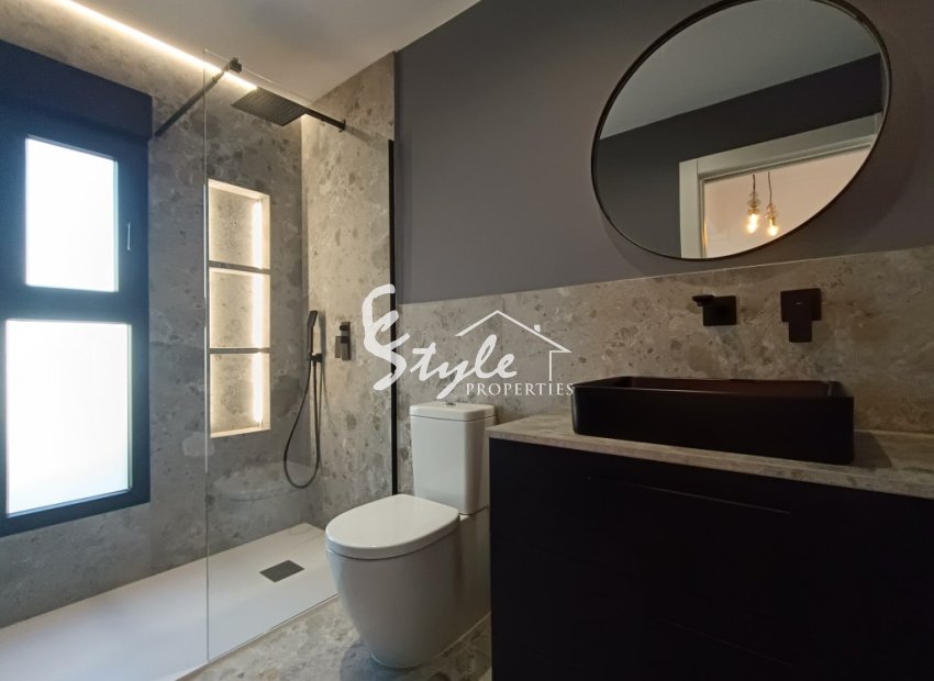 Resale - Villa - El Chaparral - El Chaparal