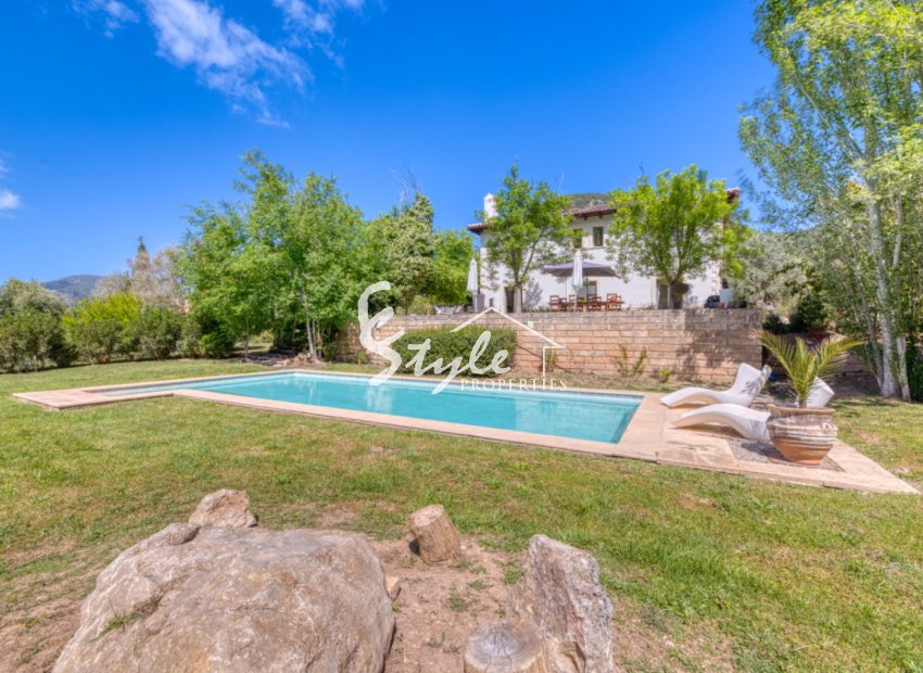 Resale - Villa - Esporlas - Mallorca