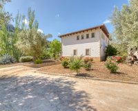 Resale - Villa - Esporlas - Mallorca