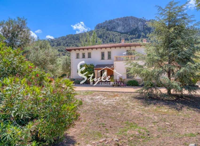 Resale - Villa - Esporlas - Mallorca