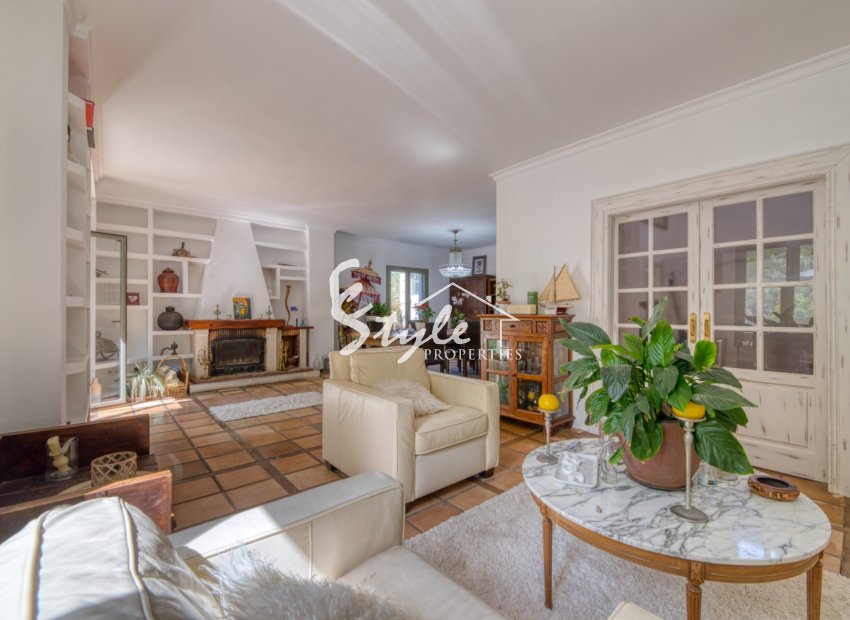Resale - Villa - Esporlas - Mallorca