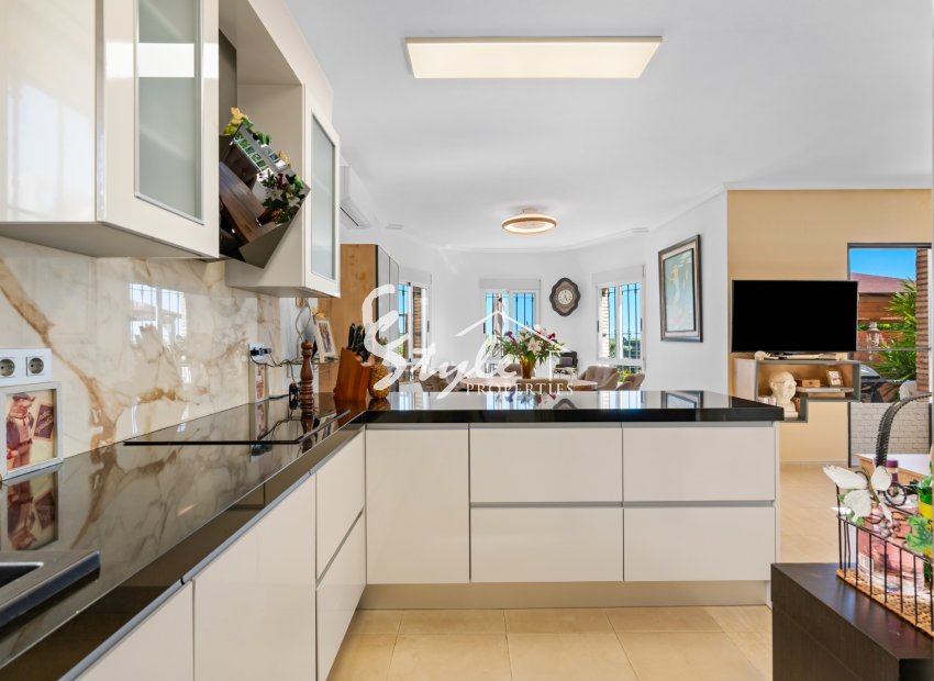 Resale - Villa - Guardamar - El Raso