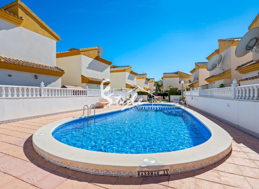 Resale - Villa - Guardamar - El Raso