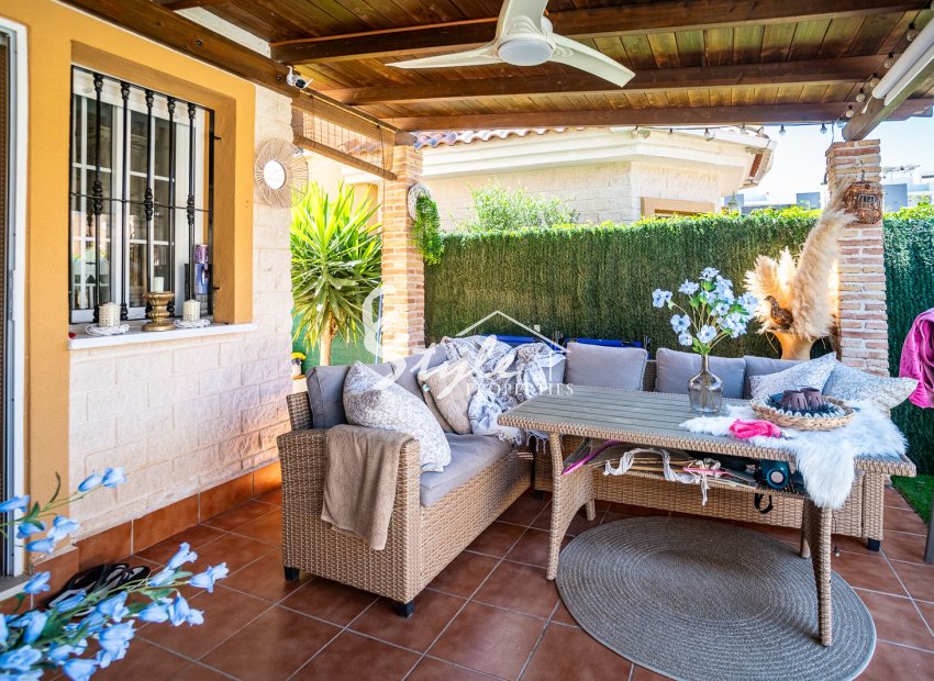 Resale - Villa - Guardamar - EL RASO